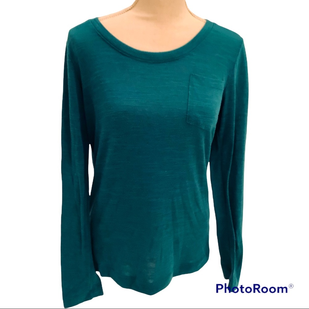 Cloud Nine Light Weight Long Sleeve Sweater Top.
